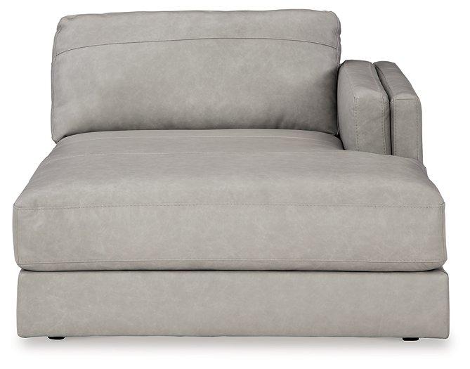 Amiata Sectional with Chaise