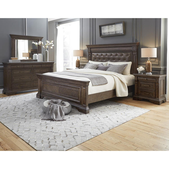 Pulaski Bedford Heights California King Panel Bed in Estate Brown