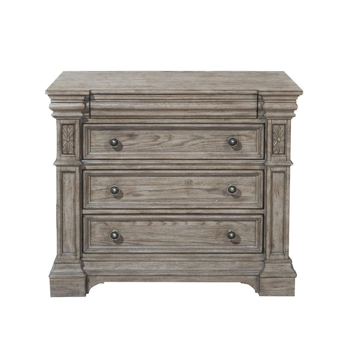 Pulaski Kingsbury Bachelor's Chest������in Gray