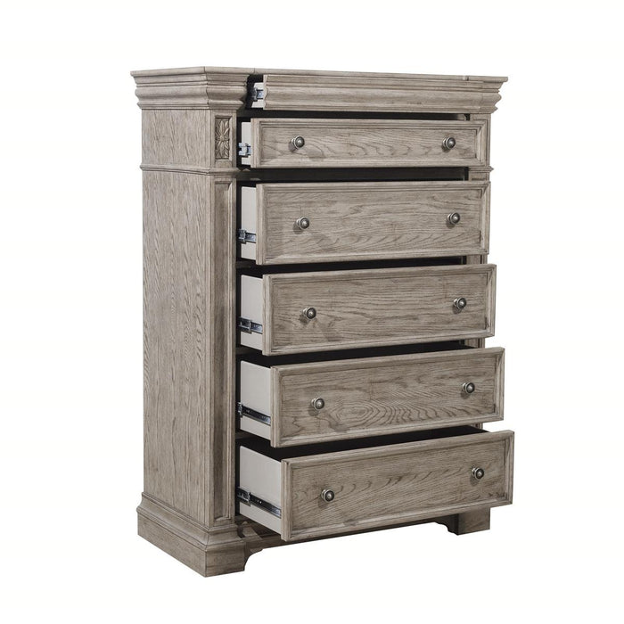 Pulaski Kingsbury Chest in Gray