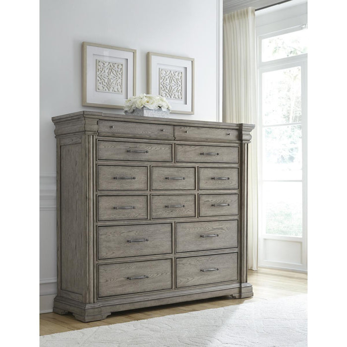 Pulaski Madison Ridge Master Chest in Heritage Taupe������P091127